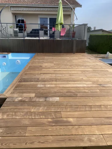 Terrasse bois à Bellegarde-en-Forez, Saint-Galmier, AUDOUARD Paysagiste
