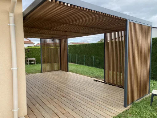 Terrasse en bois à Cuzieu, Saint-Galmier, AUDOUARD Paysagiste